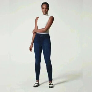 SPANX Dark Wash‎ Denim Legging Women’s Size Medium